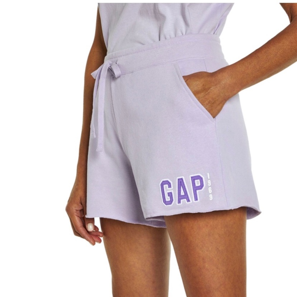 GAP Ladies Logo Shorts - Lilac - Size XXL - NWT